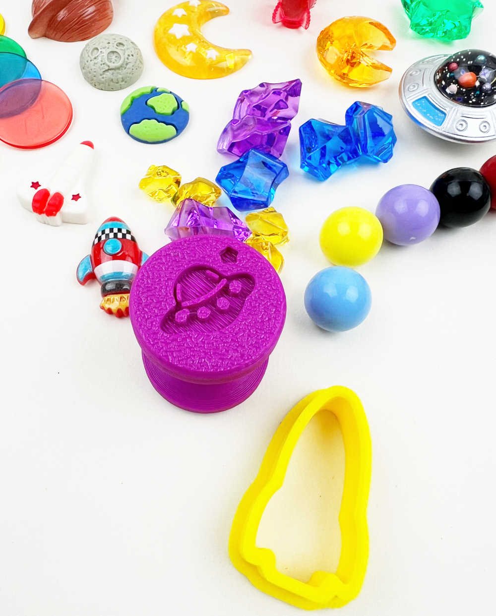 Fly Me To The Moon Play Pot