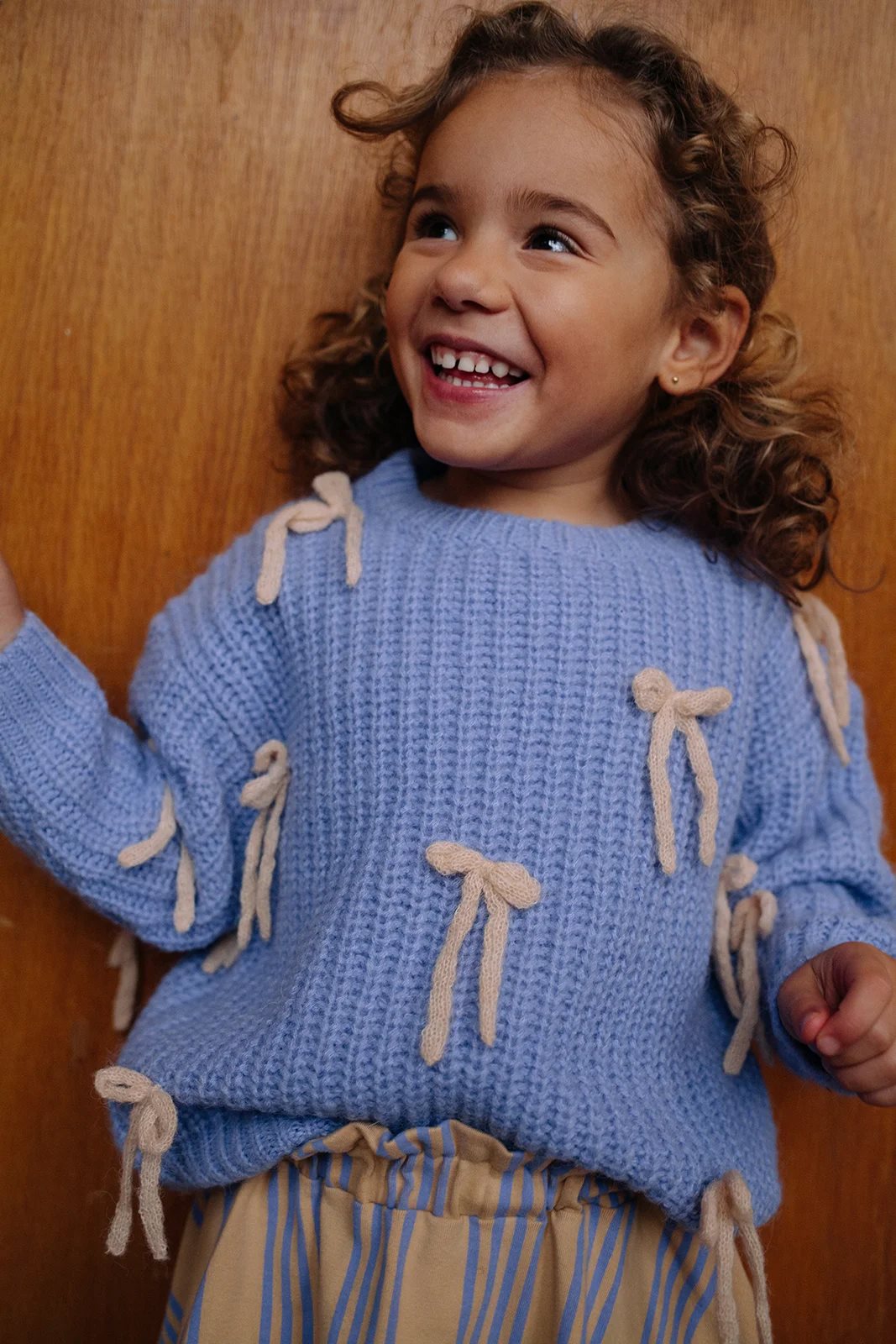 SWEATER BOWS