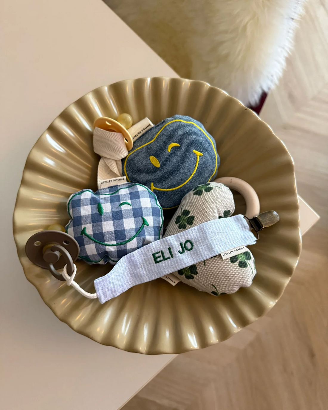 PACIFIER CLOTH POMME